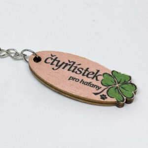 Dřevěná klíčenka s logem, světle růžová